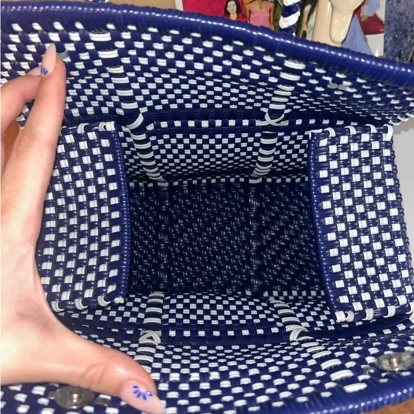 Un Pueblo bonbon mini bag Navy and White Woven Tote Bag - Picture 3 of 4